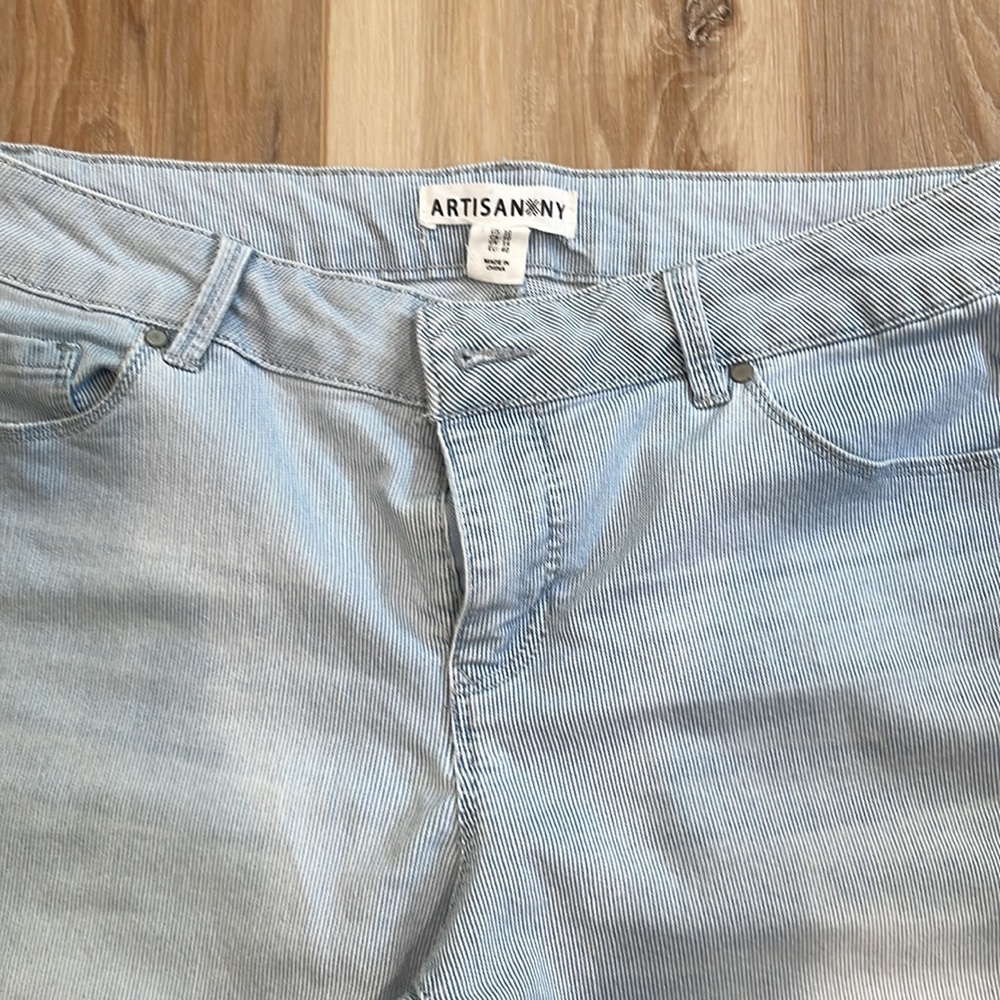 Artisan NY capris - Picture 2 of 6